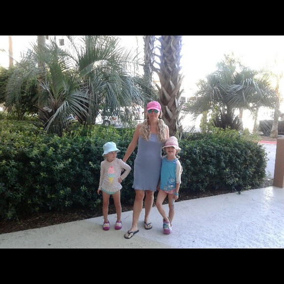 Meet your Posher, Renee - Picture 2 of 2